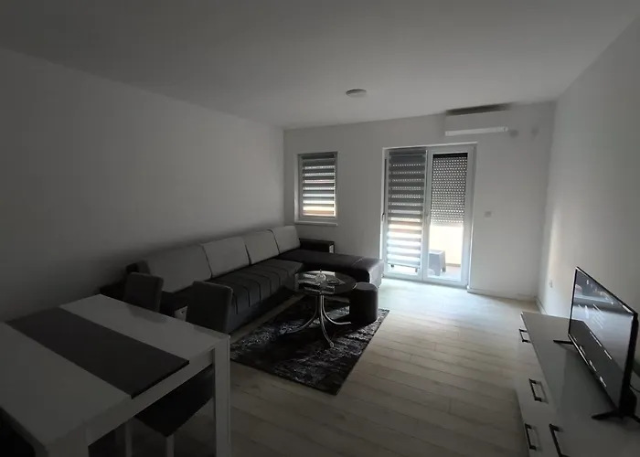 Petrovic 3 Διαμέρισμα *